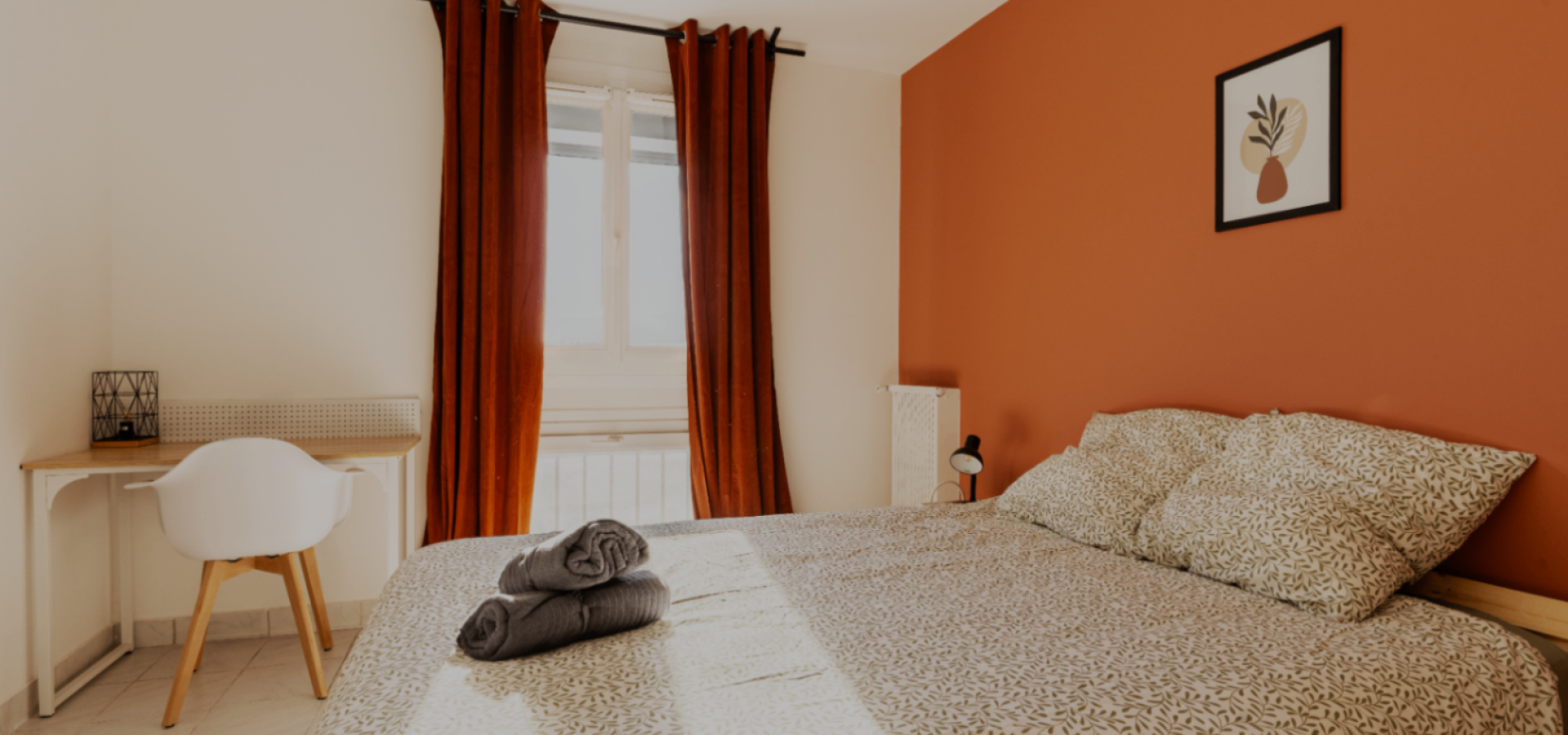 Image-Compressor.org_1500KB_Copie de Chambre 1 - plan large avec reflets HDR